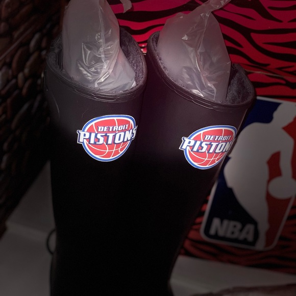 Detroit Pistons Rain Boots (FRONTRUNNER) - Picture 2 of 9